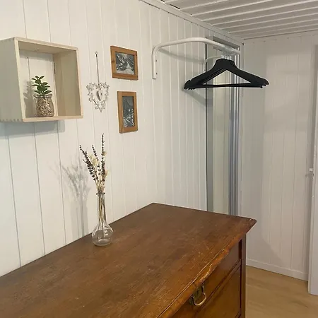 Апартаменти Cosy In Heritage Protected Swiss *