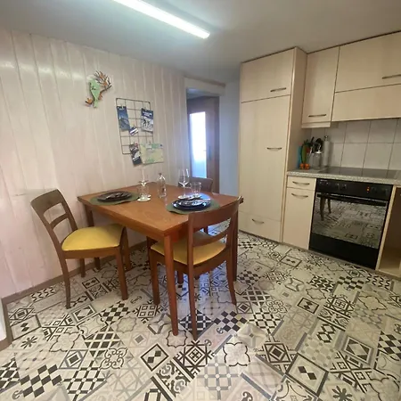 Cosy In Heritage Protected Swiss * Інтерлакен