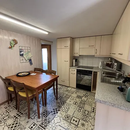 Cosy In Heritage Protected Swiss Appartement