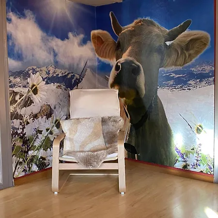 Апартаменти Cosy In Heritage Protected Swiss Інтерлакен