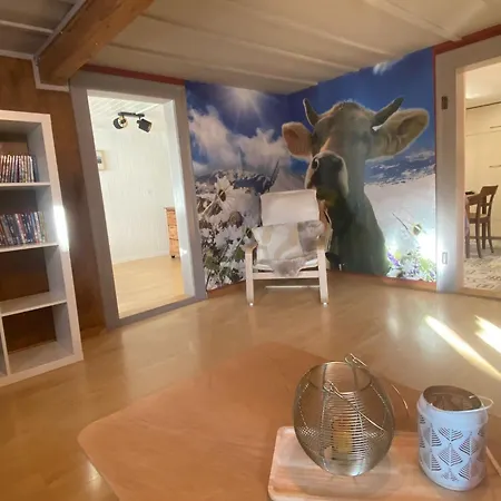 Апартаменти Cosy In Heritage Protected Swiss *